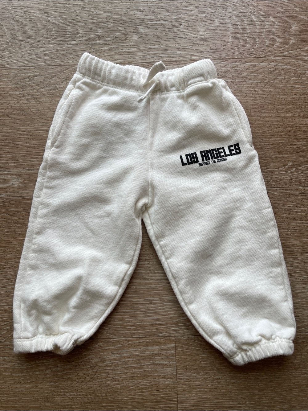 ZARA Cream Baby 2t Sweatpants with Los Angeles Print